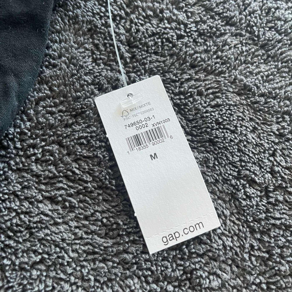 Gap Love Maternity tank top, new with tags ❤️